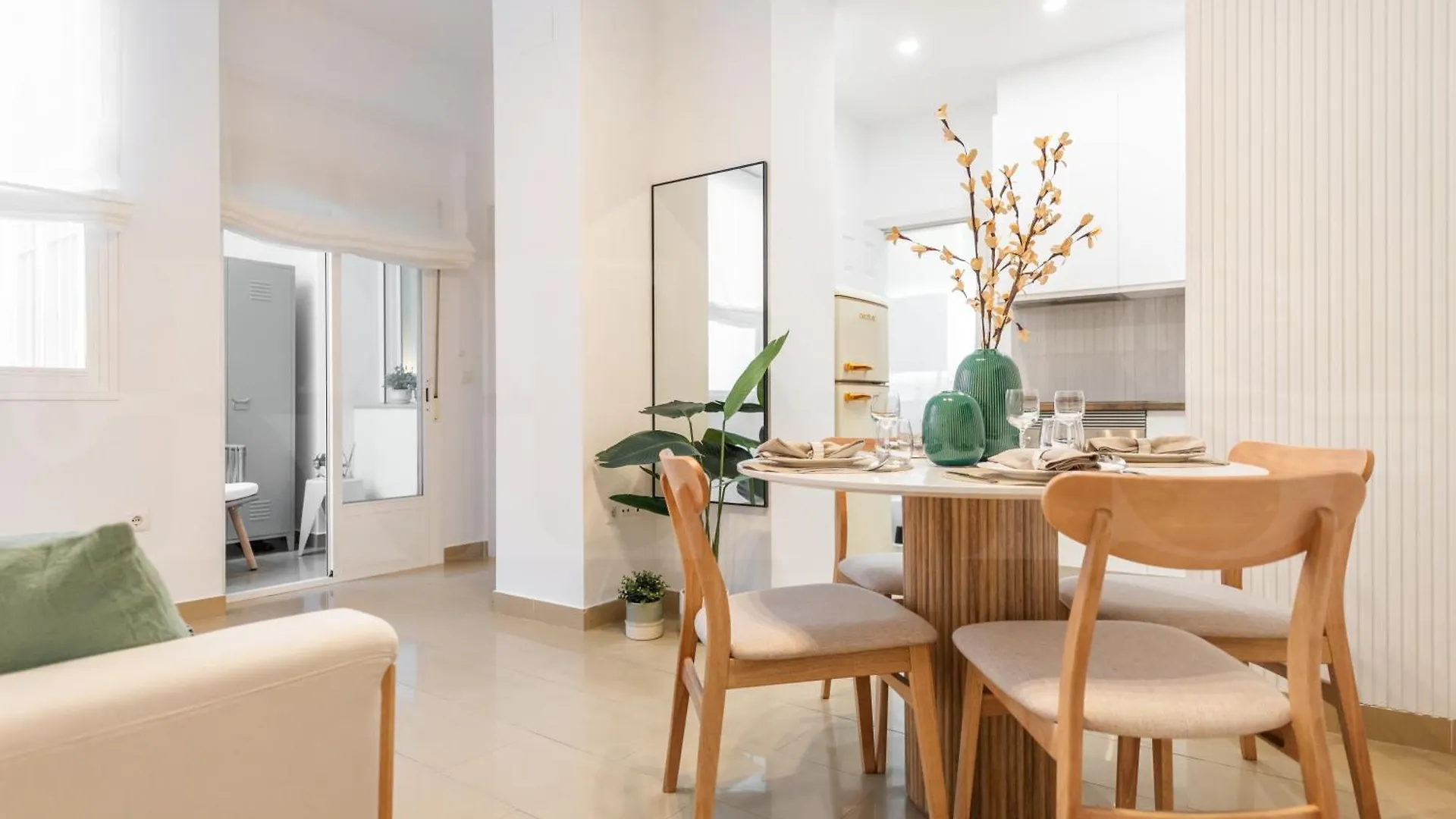 Cozy Apartment In The Heart Of Malaga By Rems