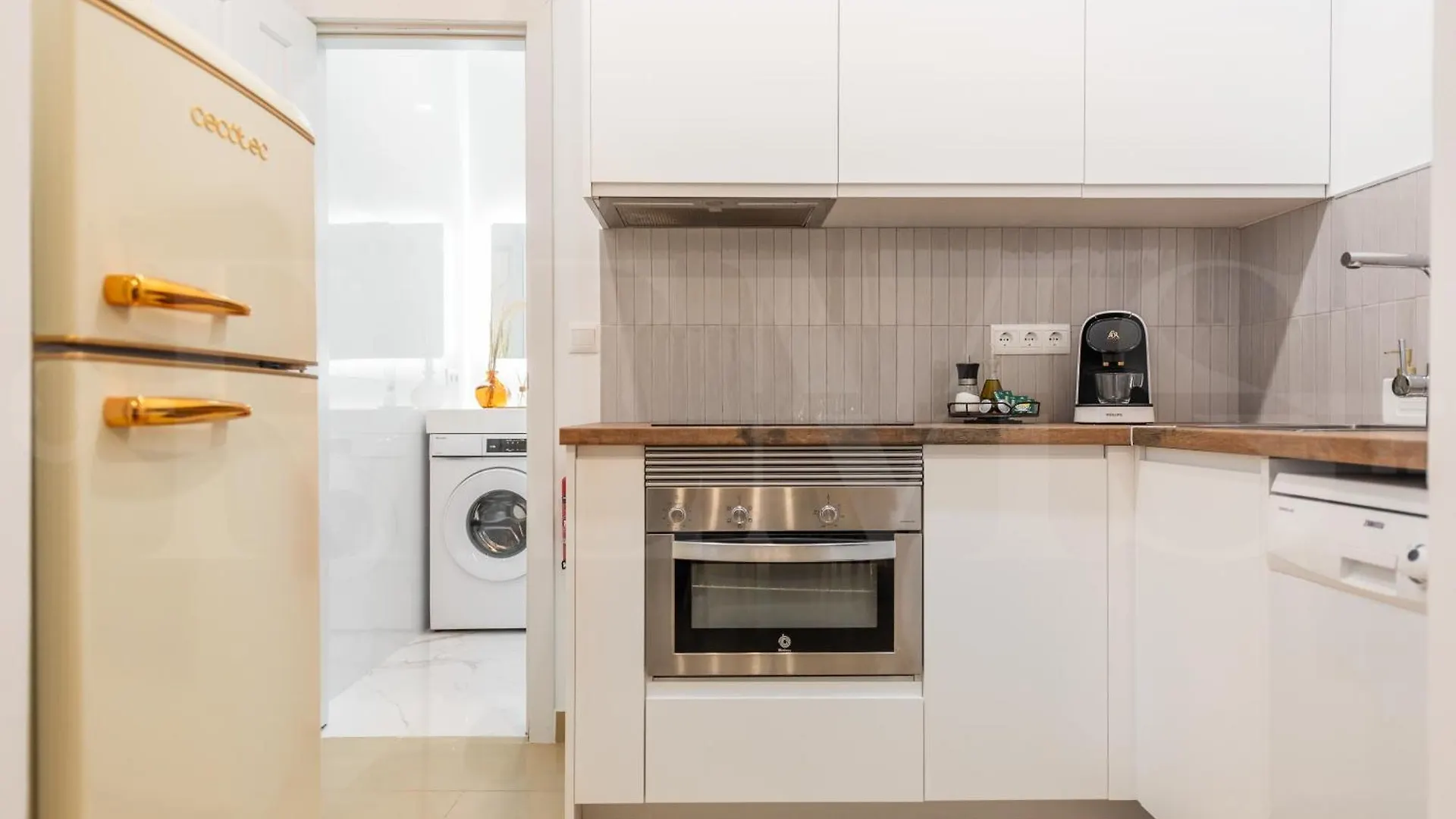 Cozy Apartment In The Heart Of Malaga By Rems
