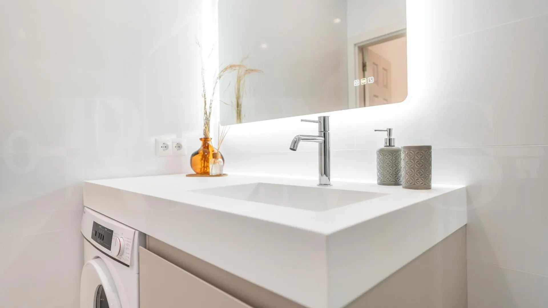 Cozy Apartment In The Heart Of Malaga By Rems