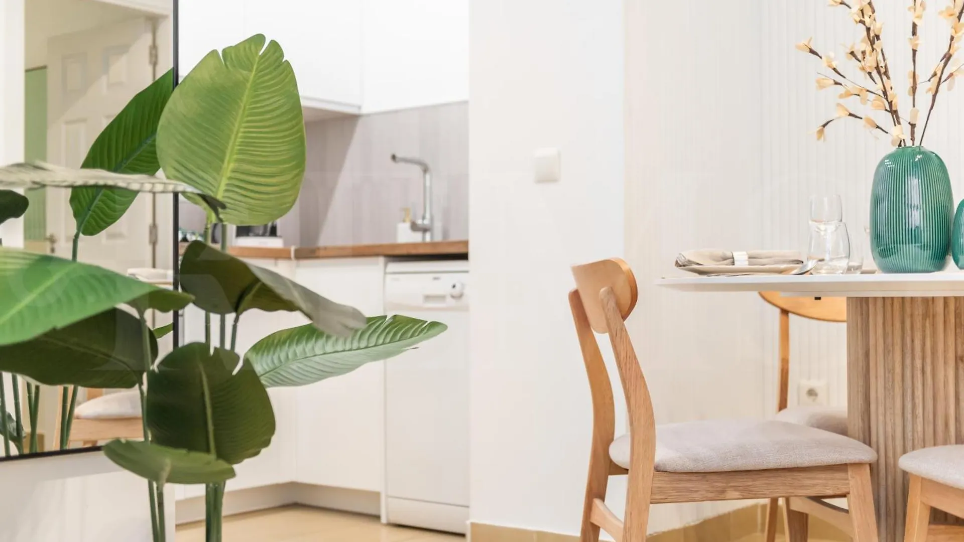 Cozy Apartment In The Heart Of Malaga By Rems
